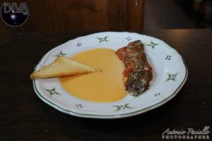 parmigiana di melanzane con crema di zucca e fagioli